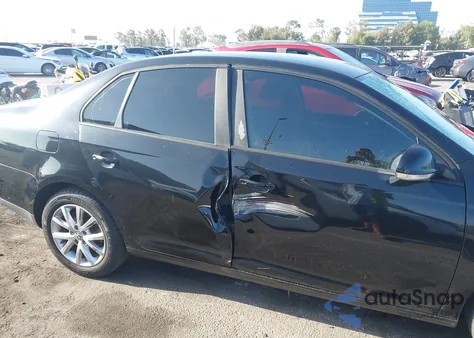 2010 Volkswagen Jetta S from USA, damaged, VIN 3VWJZ7AJ2AM015685